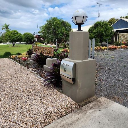 Brom Cottage Mooloolah Екстериор снимка